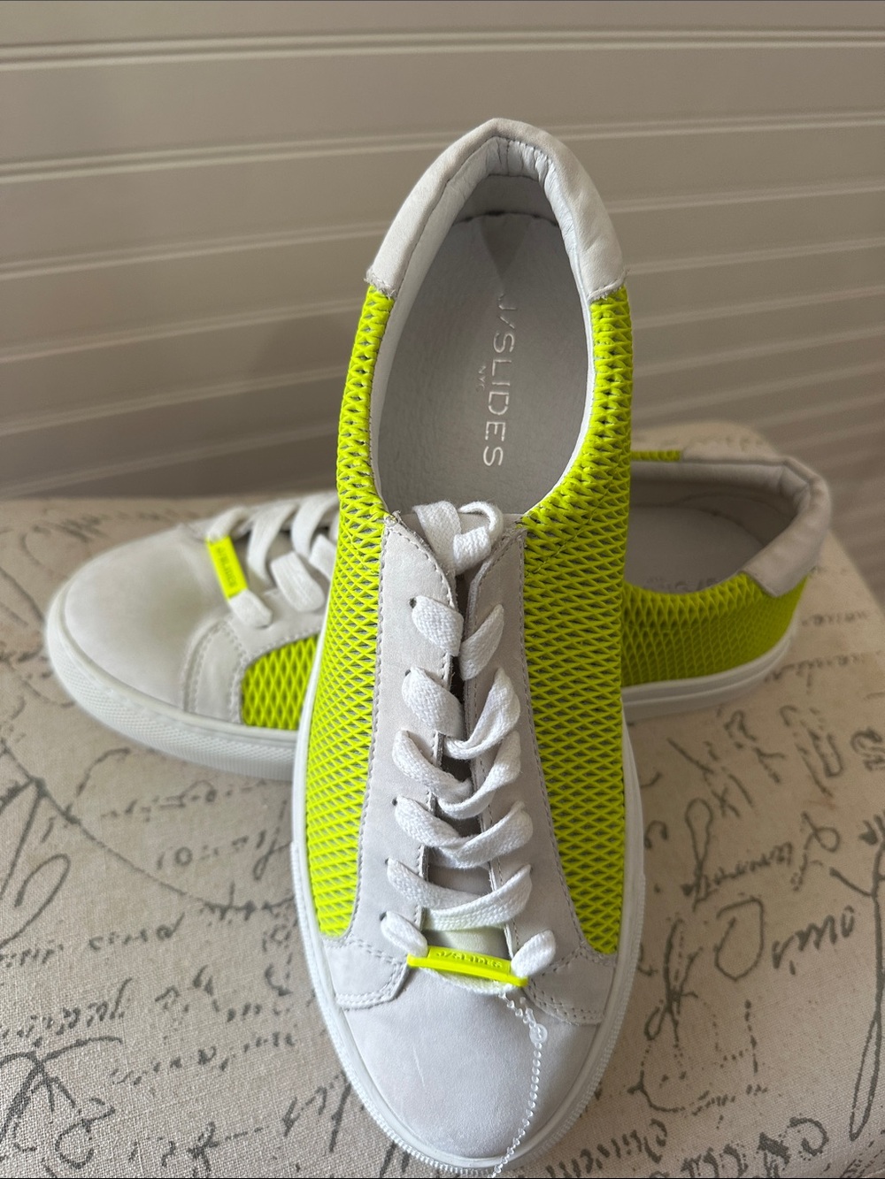 J/Slides White & Neon Yellow Mesh Lace-Up Sneakers 8.5